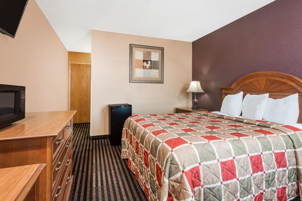 Days Inn By Wyndham Anderson In Екстер'єр фото